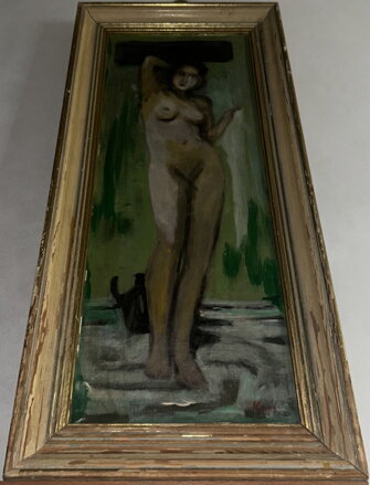 AKT STOJÍCÍ ŽENY - KRÁL