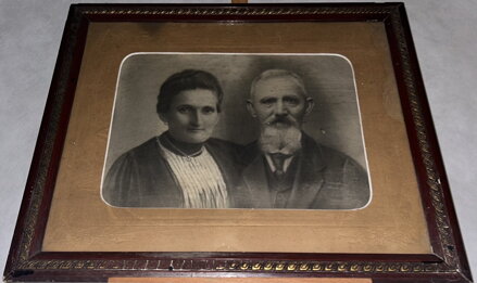 KOMPOZITNÍ PORTRÉT MANŽELSKÉHO PÁRU -  FOTOGRAFIE