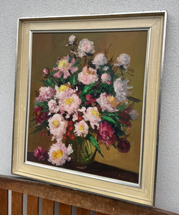 ROZKVETLÉ PIVOŇKY VE VÁZE - HAVELA MIROSLAV