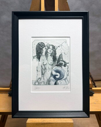 AKT - MOTÝL NEDBALE HLÍDAJÍCÍ SOVÍ VEJCE - HUJBER GÜNTER