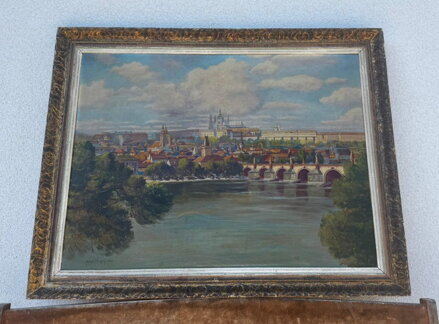 PRAHA HRADČANY S KARLOVÝM MOSTEM A VLTAVOU V POPŘEDÍ - SIGNOVÁN