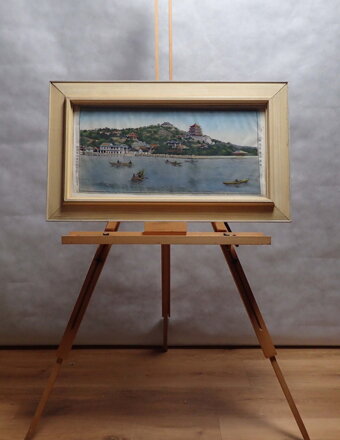 PANORAMATICKÝ POHLED NA KOPEC DLOUHOVĚKOSTI V PEKINGU - HEDVÁBÍ