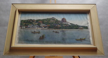 PANORAMATICKÝ POHLED NA KOPEC DLOUHOVĚKOSTI V PEKINGU - HEDVÁBÍ