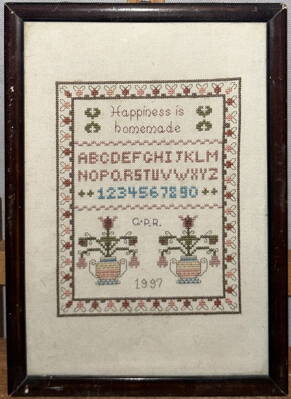 HAPPINESS IS HOMEMADE - NEZNÁMÝ AUTOR